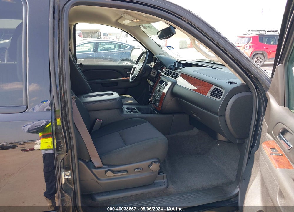2014 CHEVROLET TAHOE LS VIN: 1GNSCAE06ER112911