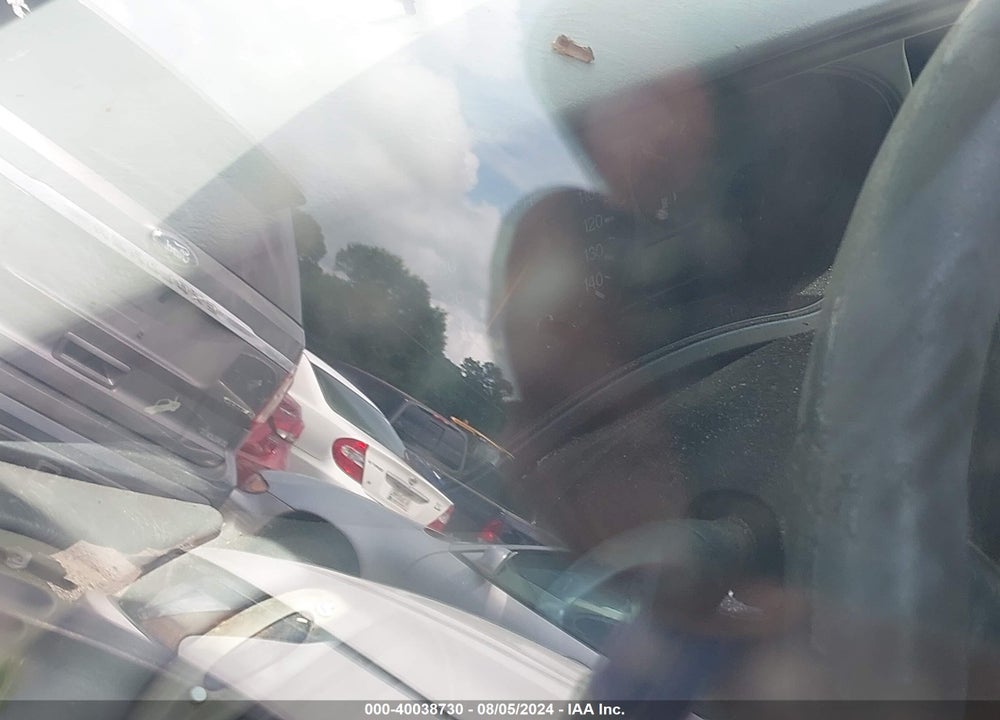 2000 FORD FOCUS SE VIN: 1FAFP34P7YW105101