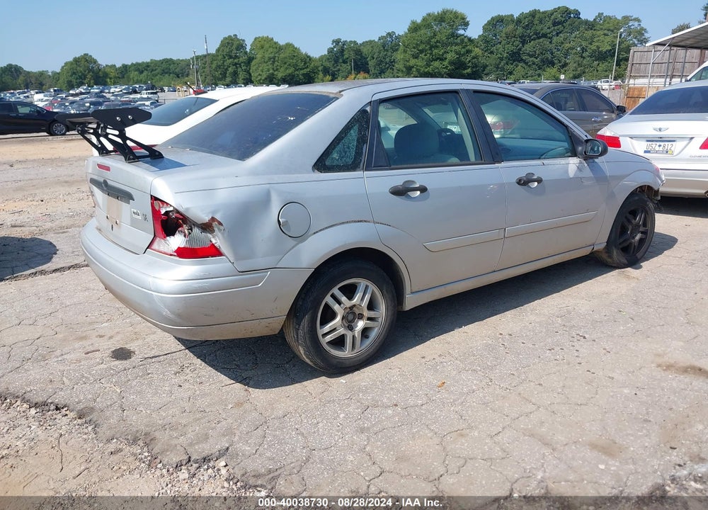 2000 FORD FOCUS SE VIN: 1FAFP34P7YW105101