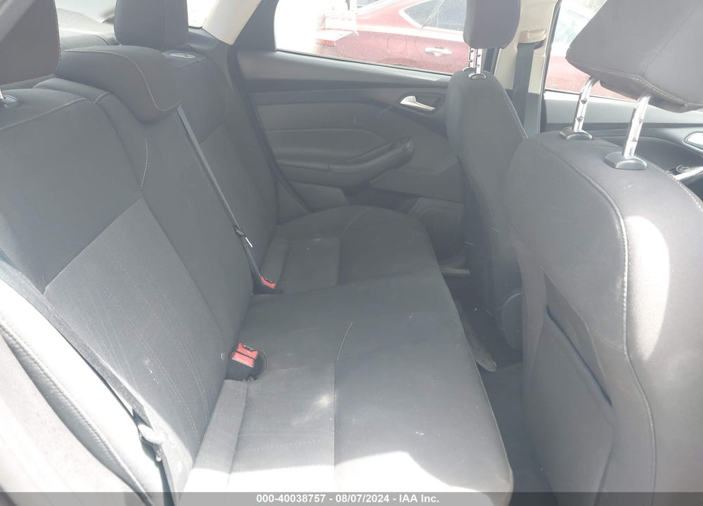 2015 FORD FOCUS SE VIN: 1FADP3F21FL342707