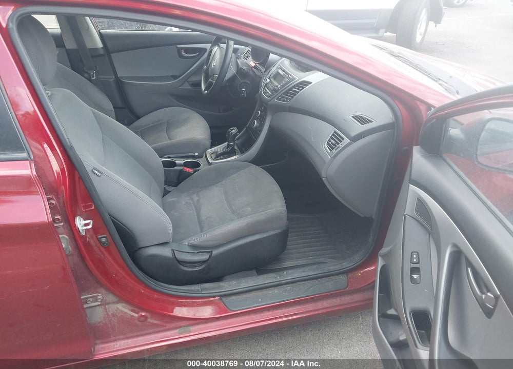 2016 HYUNDAI ELANTRA SE VIN: 5NPDH4AE9GH736413
