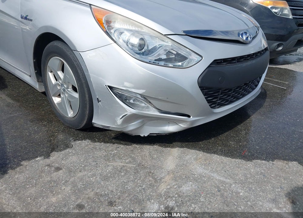 2012 HYUNDAI SONATA HYBRID VIN: KMHEC4A44CA028612