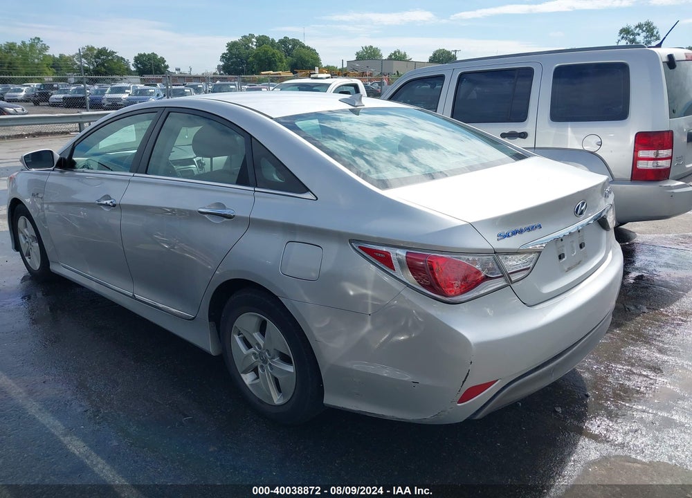 2012 HYUNDAI SONATA HYBRID VIN: KMHEC4A44CA028612