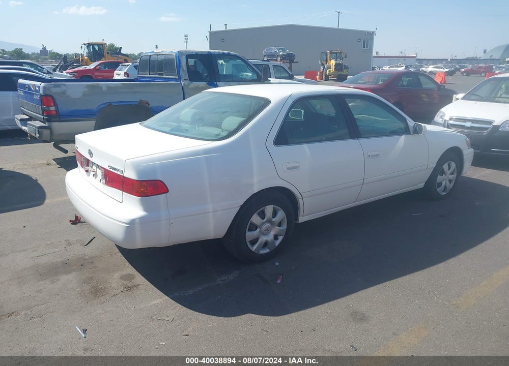2000 TOYOTA CAMRY LE VIN: JT2BG22K9Y0480736