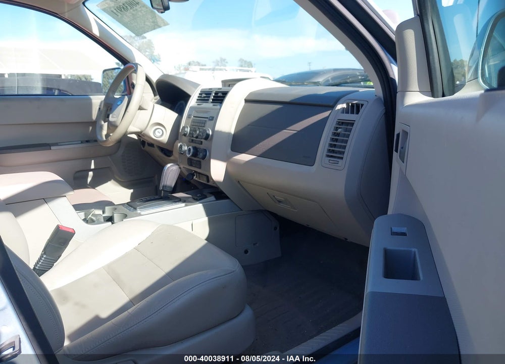2008 FORD ESCAPE HYBRID VIN: 1FMCU59H38KA22173