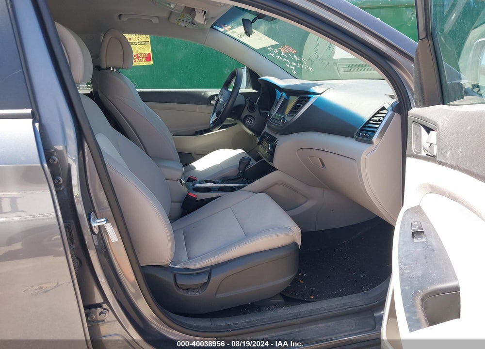 2018 HYUNDAI TUCSON SEL VIN: KM8J3CA49JU741235