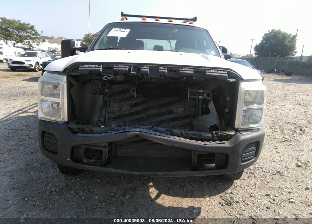 2011 FORD F-350 CHASSIS XL VIN: 1FD8W3G60BEC71171