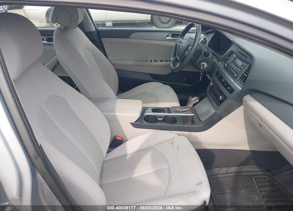 2017 HYUNDAI SONATA VIN: 5NPE24AFXHH456449