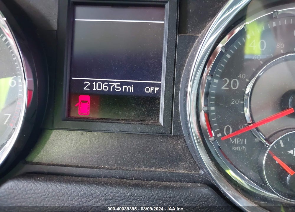 2011 CHRYSLER TOWN & COUNTRY TOURING-L VIN: 2A4RR8DG1BR785313