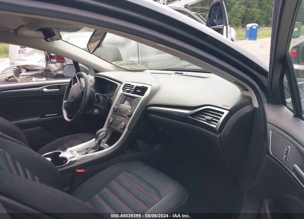 2015 FORD FUSION SE VIN: 3FA6P0H73FR230881