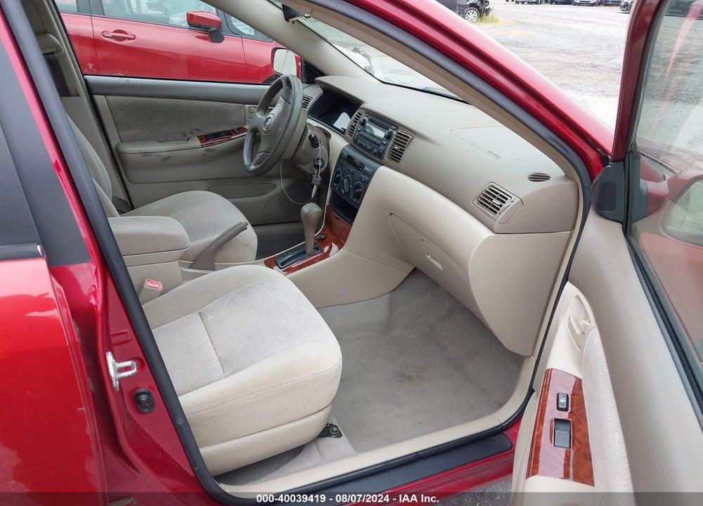 2005 TOYOTA COROLLA LE VIN: 1NXBR32E45Z381856