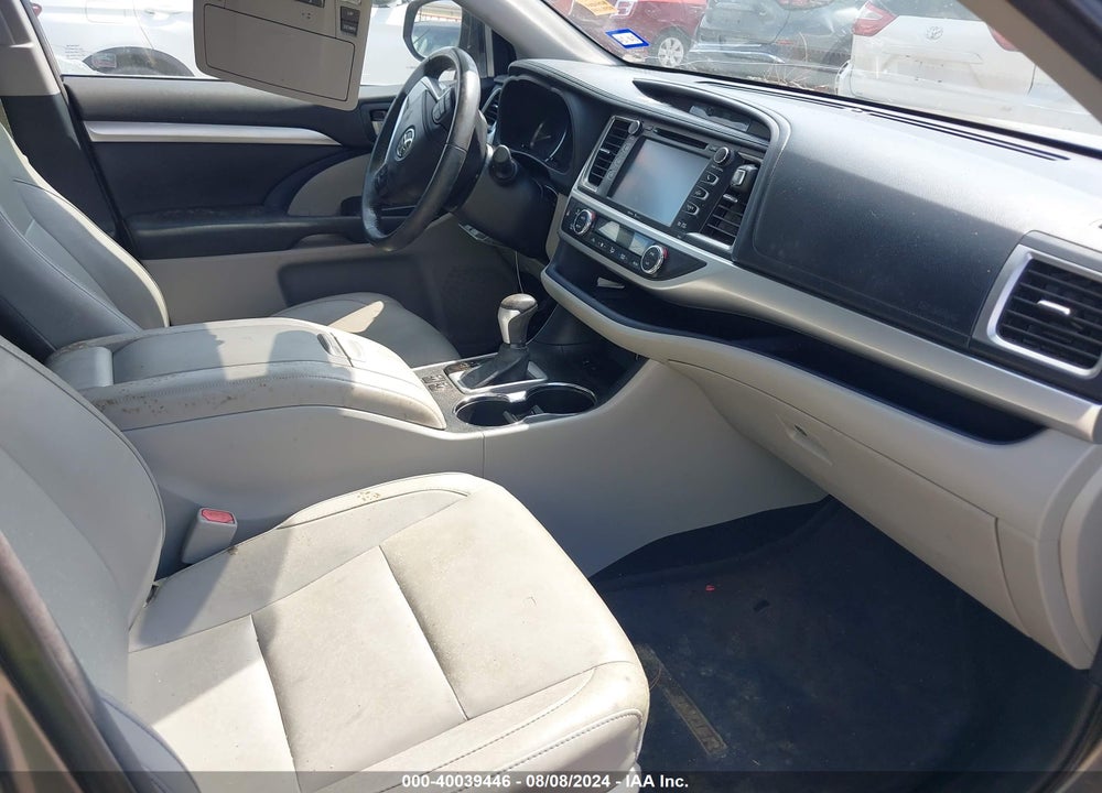 2014 TOYOTA HIGHLANDER XLE V6 VIN: 5TDKKRFH9ES015296