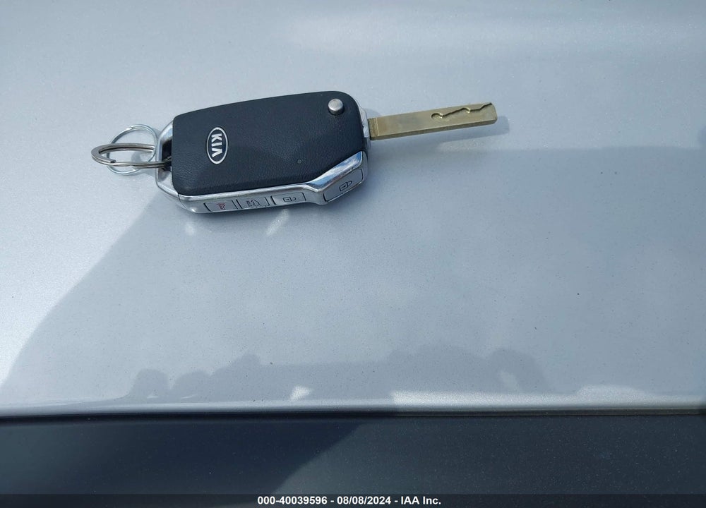 2020 KIA SOUL LX VIN: KNDJ23AU4L7009071