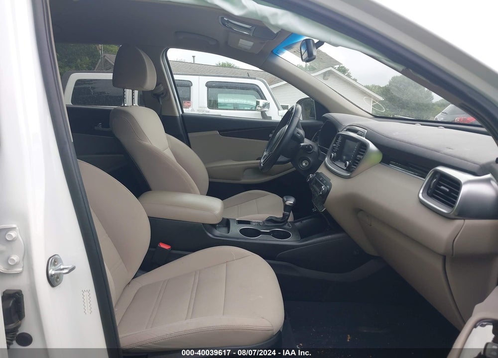 2019 KIA SORENTO 2.4L LX VIN: 5XYPG4A34KG564127