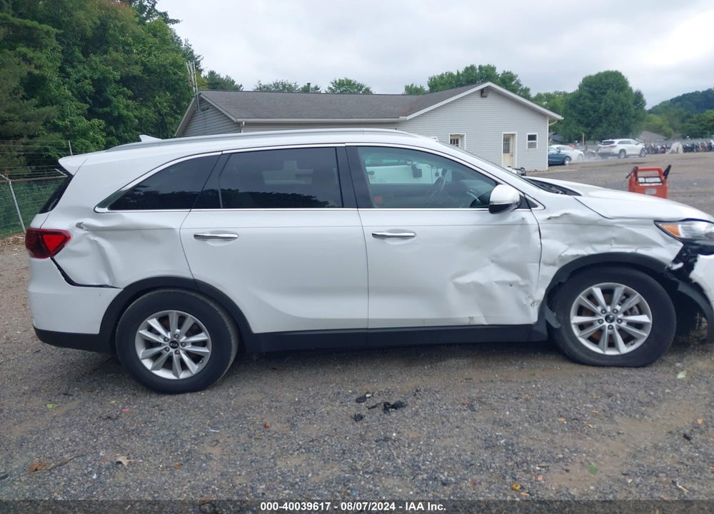 2019 KIA SORENTO 2.4L LX VIN: 5XYPG4A34KG564127