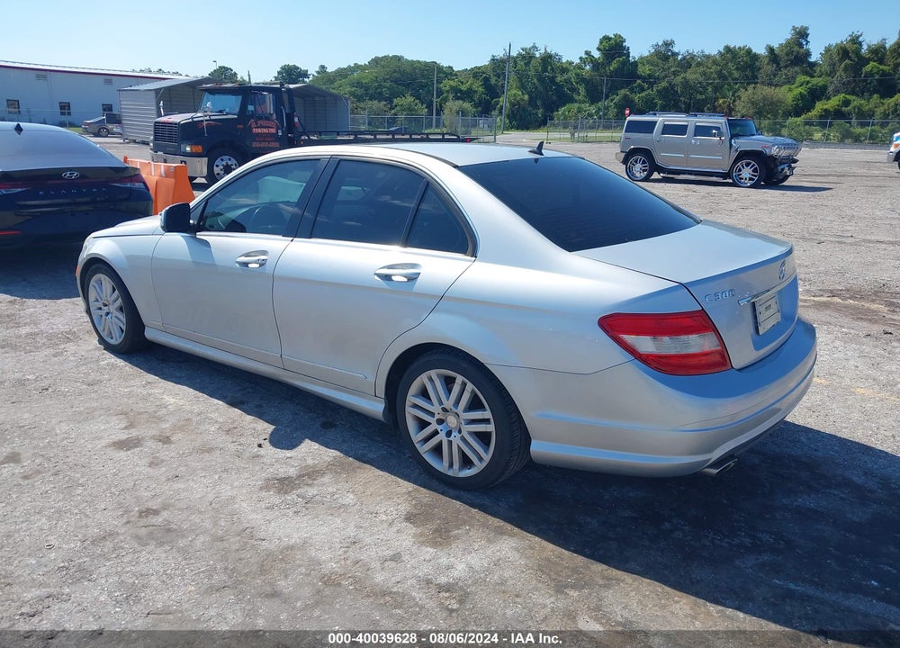 2009 MERCEDES-BENZ C 300 LUXURY/SPORT VIN: WDDGF54X49R067913