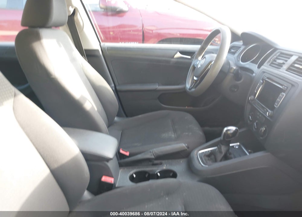 2015 VOLKSWAGEN JETTA 2.0L S VIN: 3VW2K7AJ7FM288184
