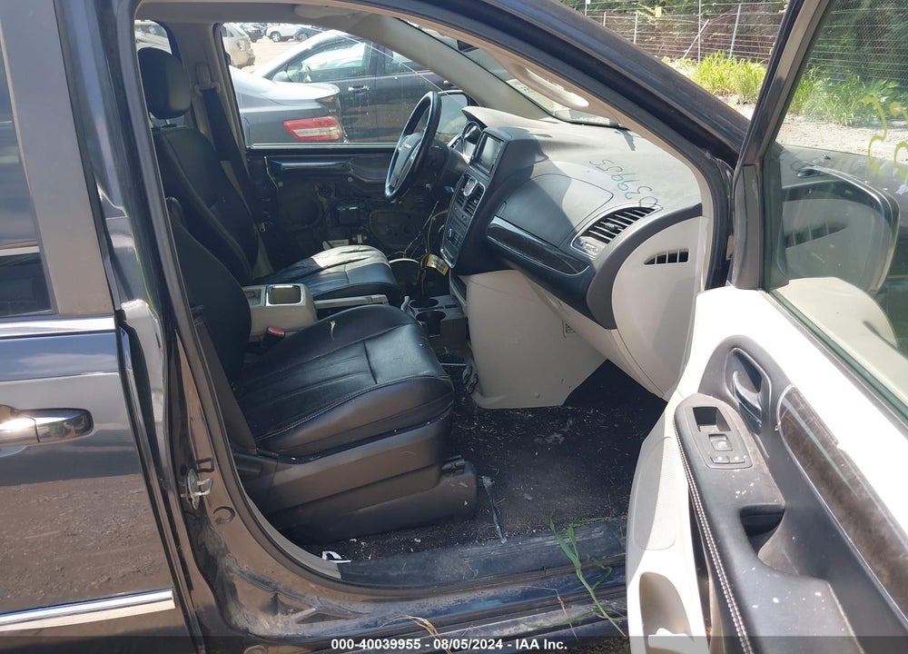2014 CHRYSLER TOWN & COUNTRY TOURING VIN: 2C4RC1BG8ER397940