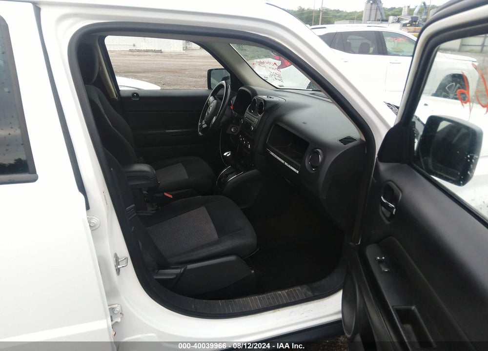2014 JEEP PATRIOT LATITUDE VIN: 1C4NJRFB5ED558409