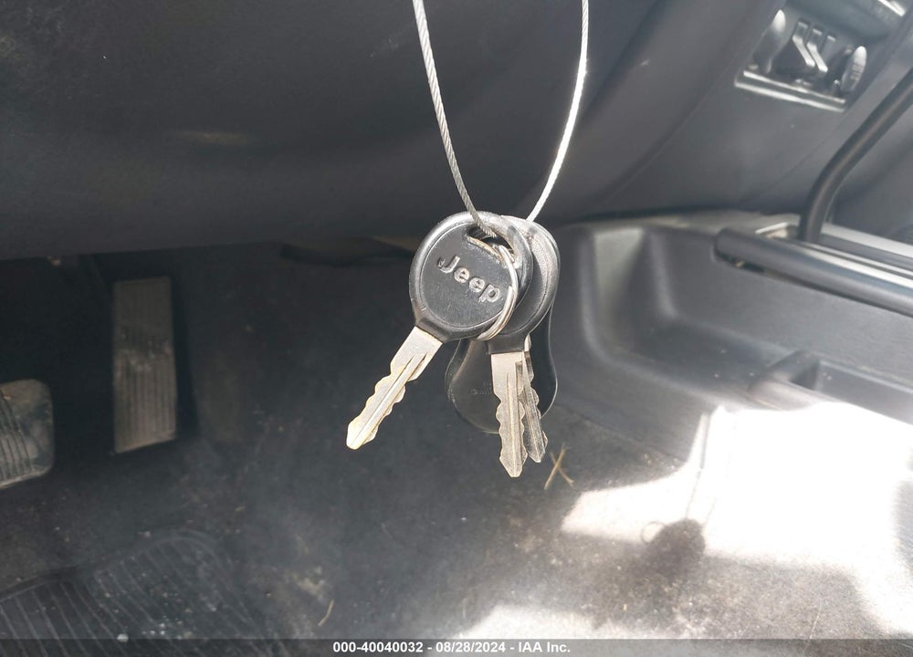 2000 JEEP CHEROKEE SPORT VIN: 1J4FT48S2YL212353