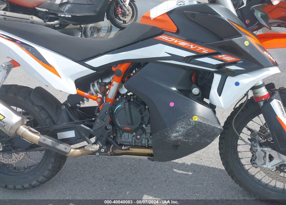 2021 KTM 890 ADVENTURE R VIN: VBKTR640XMM822530