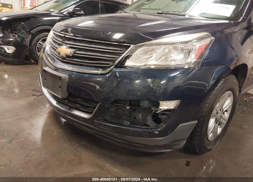 2017 CHEVROLET TRAVERSE LS VIN: 1GNKVFED3HJ304834