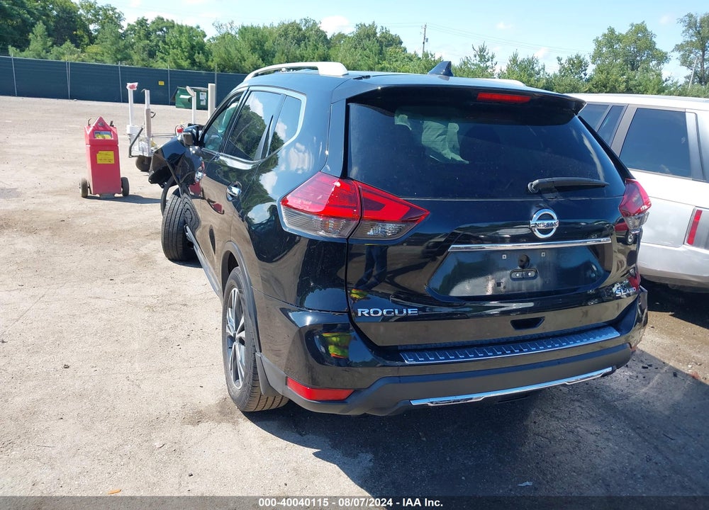 2017 NISSAN ROGUE SL VIN: 5N1AT2MV7HC870539