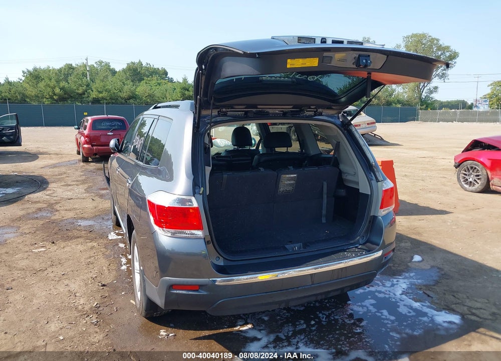 2013 TOYOTA HIGHLANDER SE V6 VIN: 5TDBK3EH0DS203587