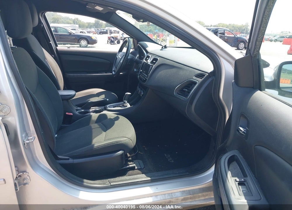 2012 CHRYSLER 200 LIMITED VIN: 1C3CCBCB8CN155131