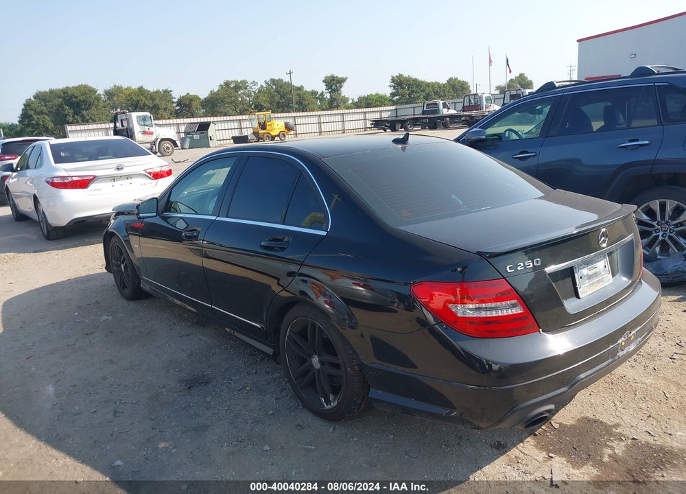 2012 MERCEDES-BENZ C 250 LUXURY/SPORT VIN: WDDGF4HB3CR223455