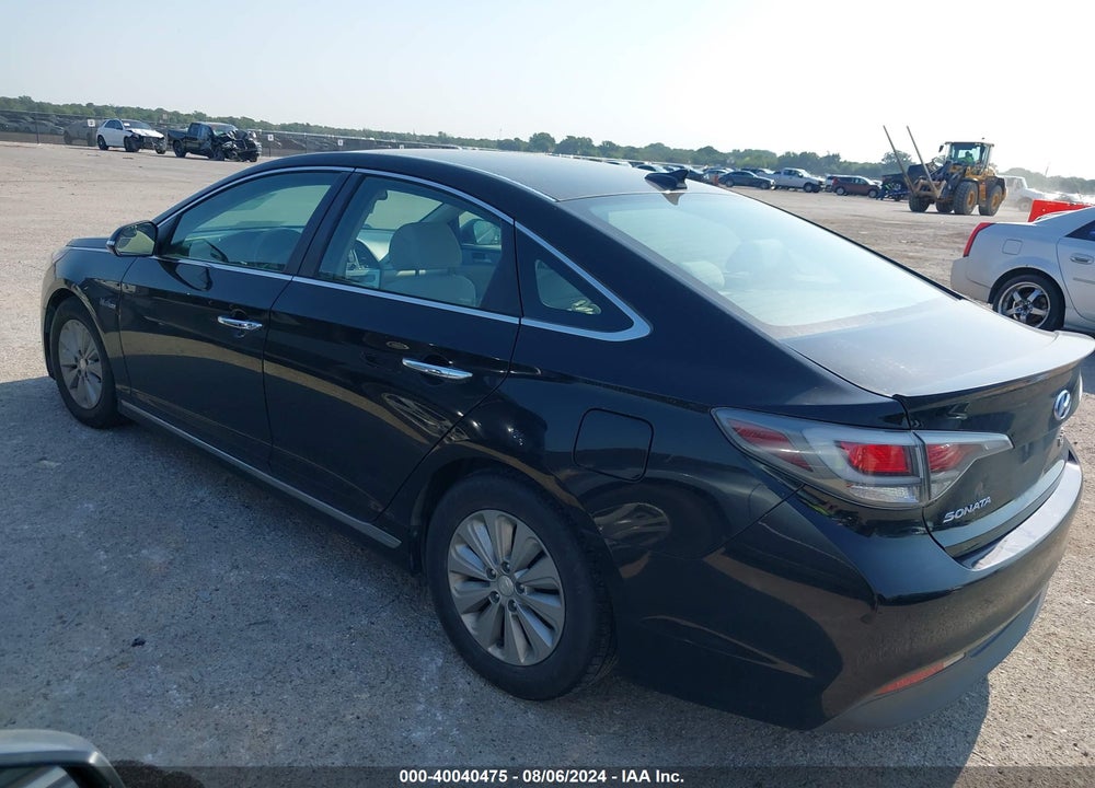 2016 HYUNDAI SONATA HYBRID SE VIN: KMHE24L12GA030127