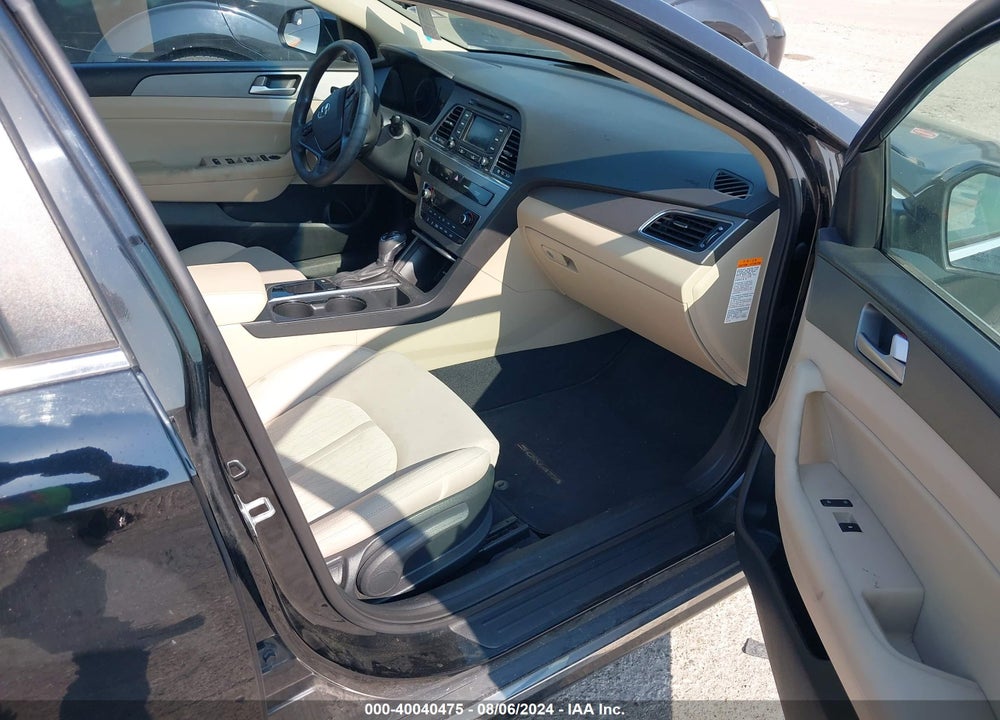 2016 HYUNDAI SONATA HYBRID SE VIN: KMHE24L12GA030127