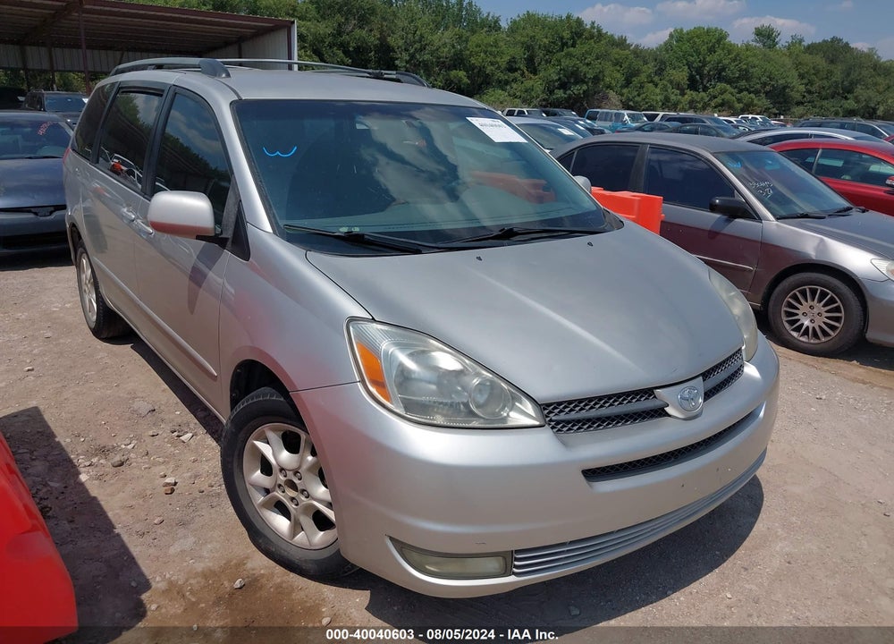 2004 TOYOTA SIENNA XLE VIN: 5TDBA22C04S004951
