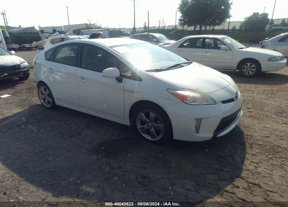 2013 TOYOTA PRIUS THREE SE VIN: JTDKN3DU2D1635360