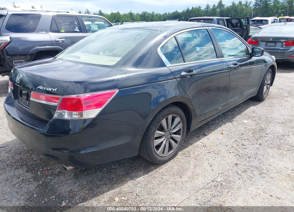 2011 HONDA ACCORD 2.4 EX VIN: 1HGCP2F73BA006303