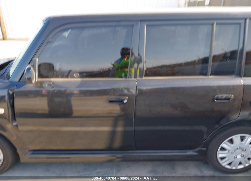 2006 SCION XB VIN: JTLKT324464122884
