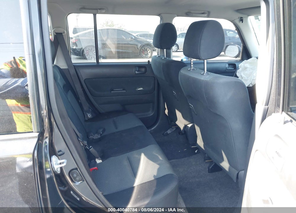 2006 SCION XB VIN: JTLKT324464122884