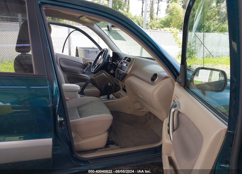 2002 TOYOTA RAV4 VIN: JTEHH20V826031656