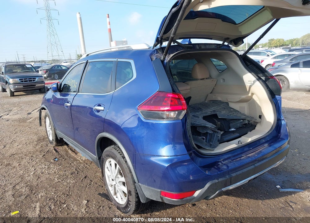2018 NISSAN ROGUE SV VIN: KNMAT2MVXJP579214