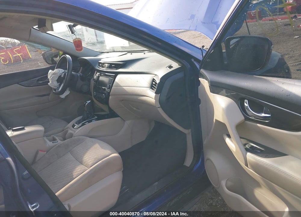 2018 NISSAN ROGUE SV VIN: KNMAT2MVXJP579214