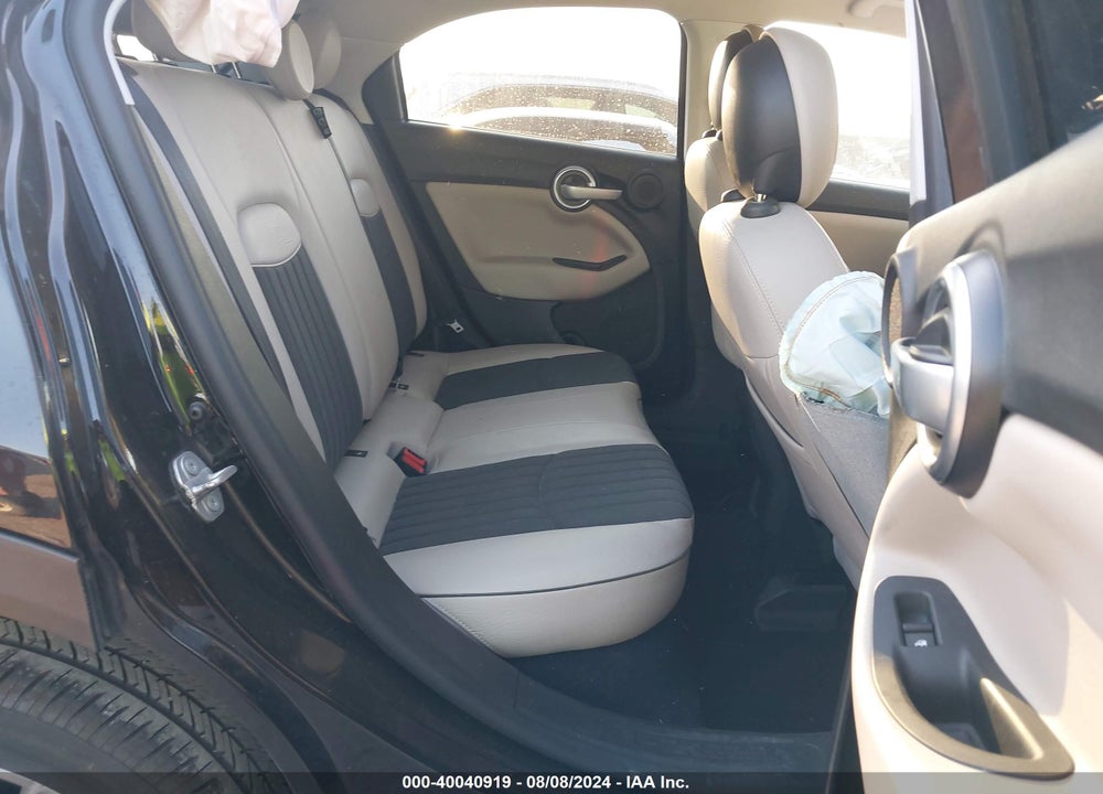 2017 FIAT 500X LOUNGE FWD VIN: ZFBCFXDB9HP616284