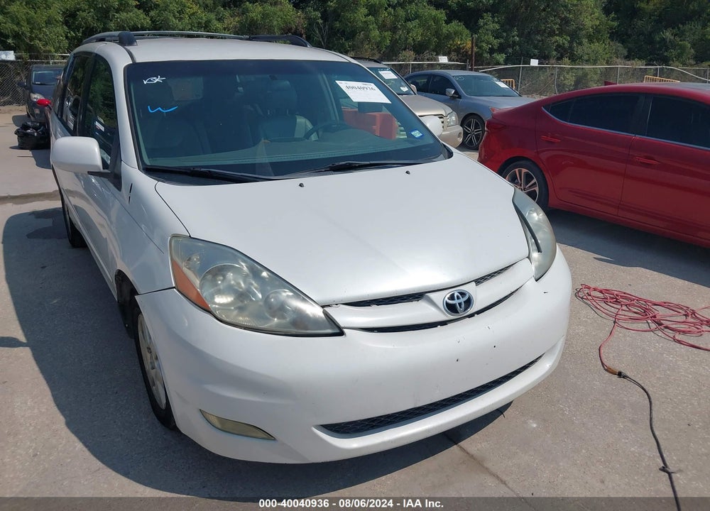 2008 TOYOTA SIENNA XLE VIN: 5TDZK22C58S163725