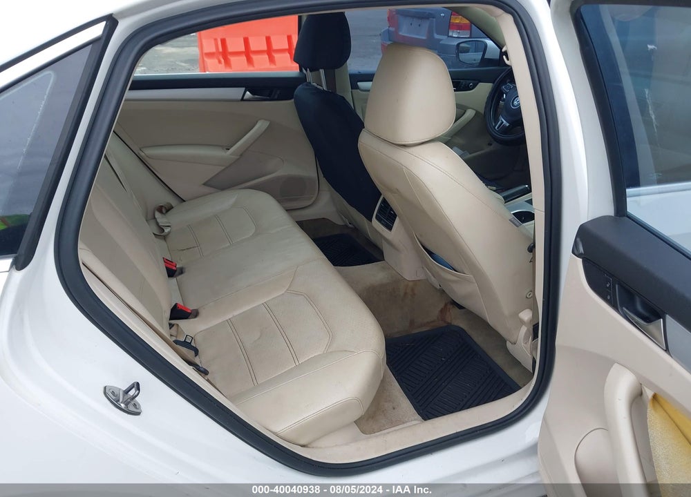 2013 VOLKSWAGEN PASSAT 2.5L SE VIN: 1VWBP7A33DC108751