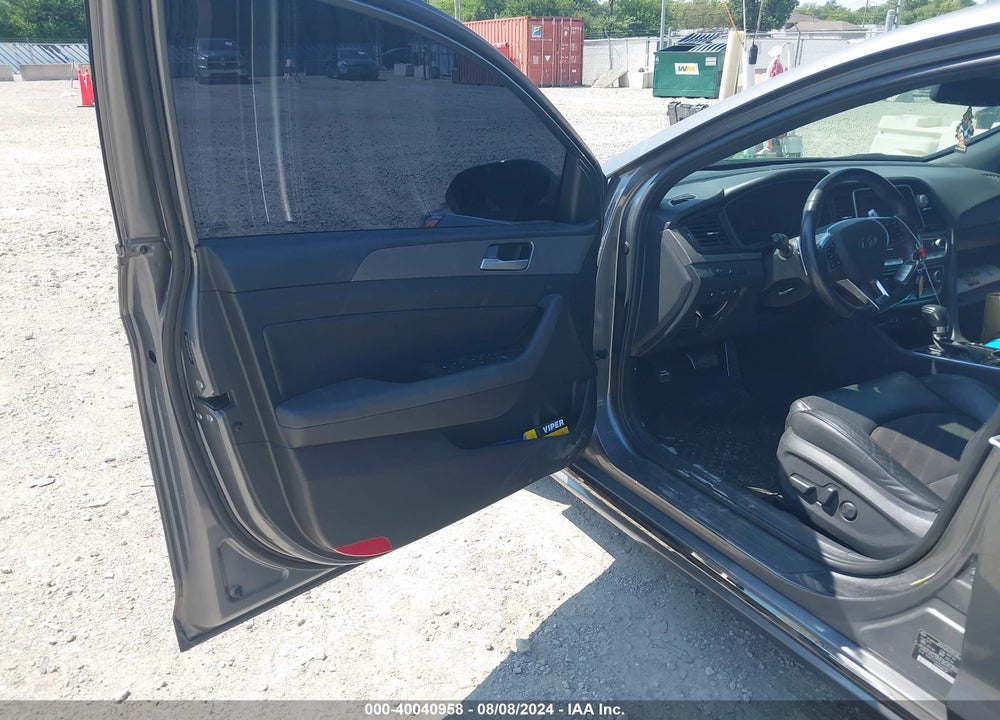 2018 HYUNDAI SONATA SPORT VIN: 5NPE34AF8JH648651
