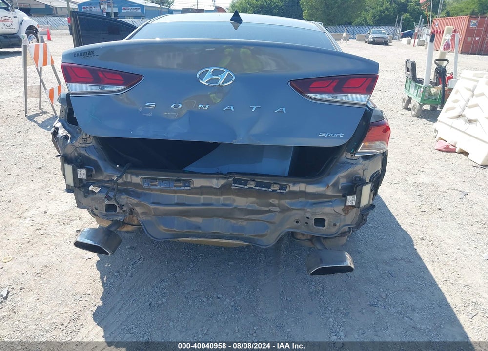 2018 HYUNDAI SONATA SPORT VIN: 5NPE34AF8JH648651