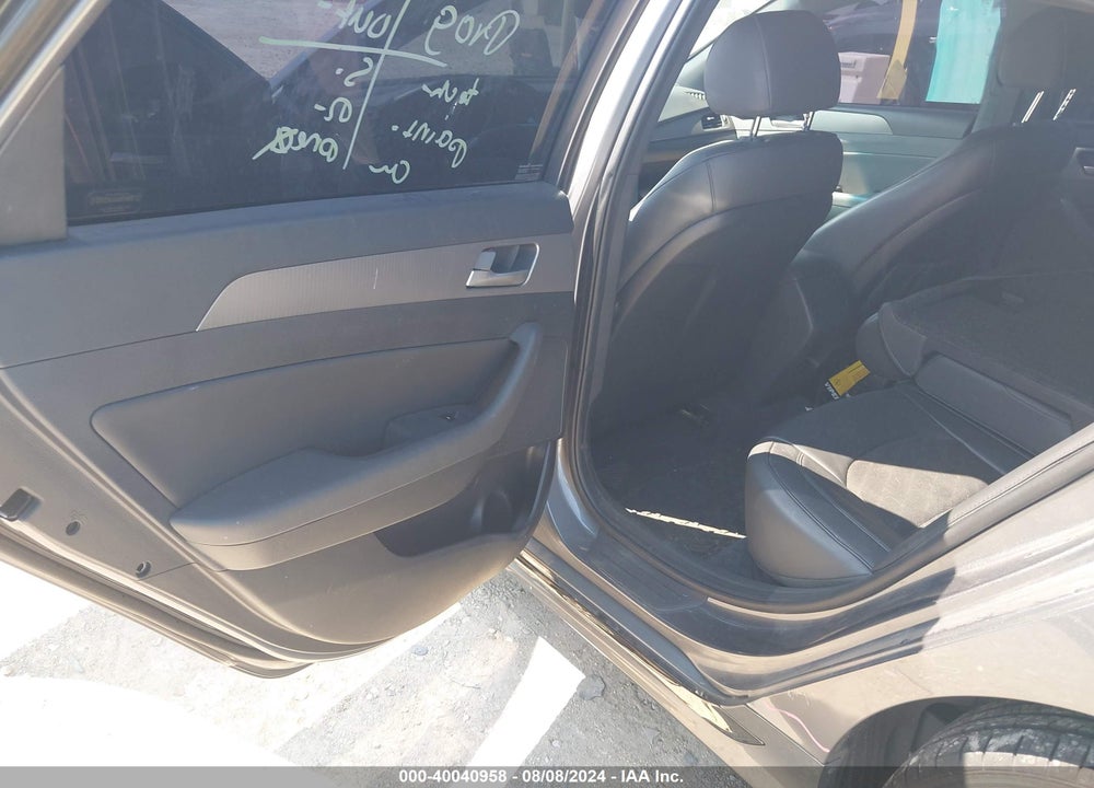 2018 HYUNDAI SONATA SPORT VIN: 5NPE34AF8JH648651
