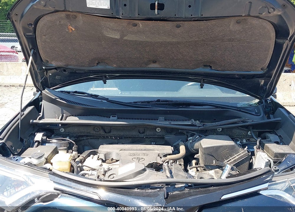 2018 TOYOTA RAV4 XLE VIN: JTMRFREV6JJ726391