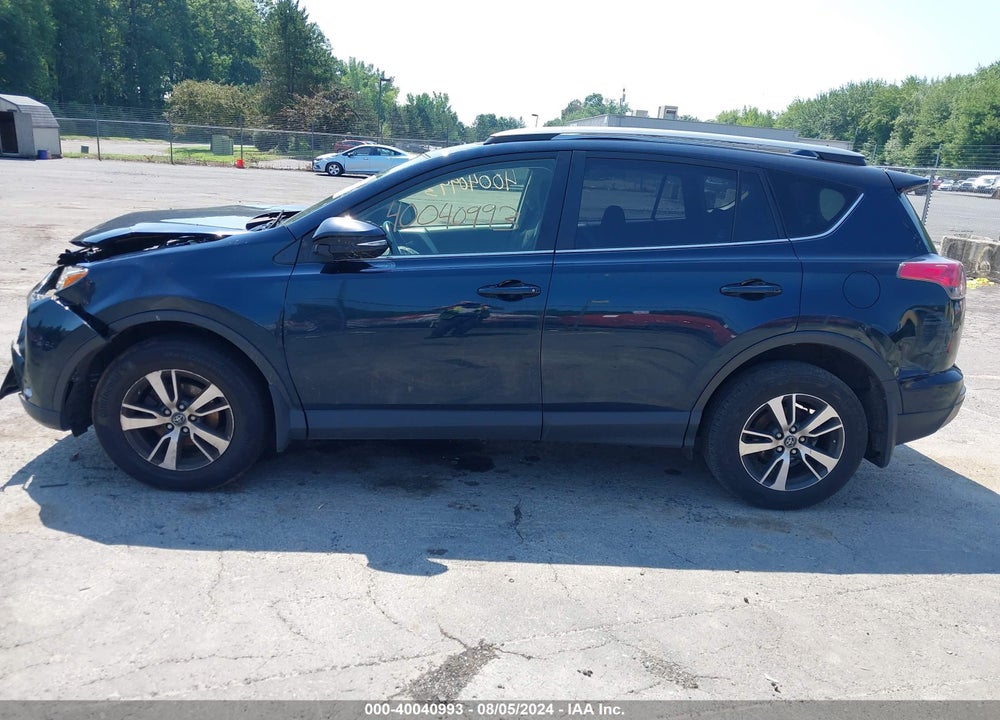 2018 TOYOTA RAV4 XLE VIN: JTMRFREV6JJ726391