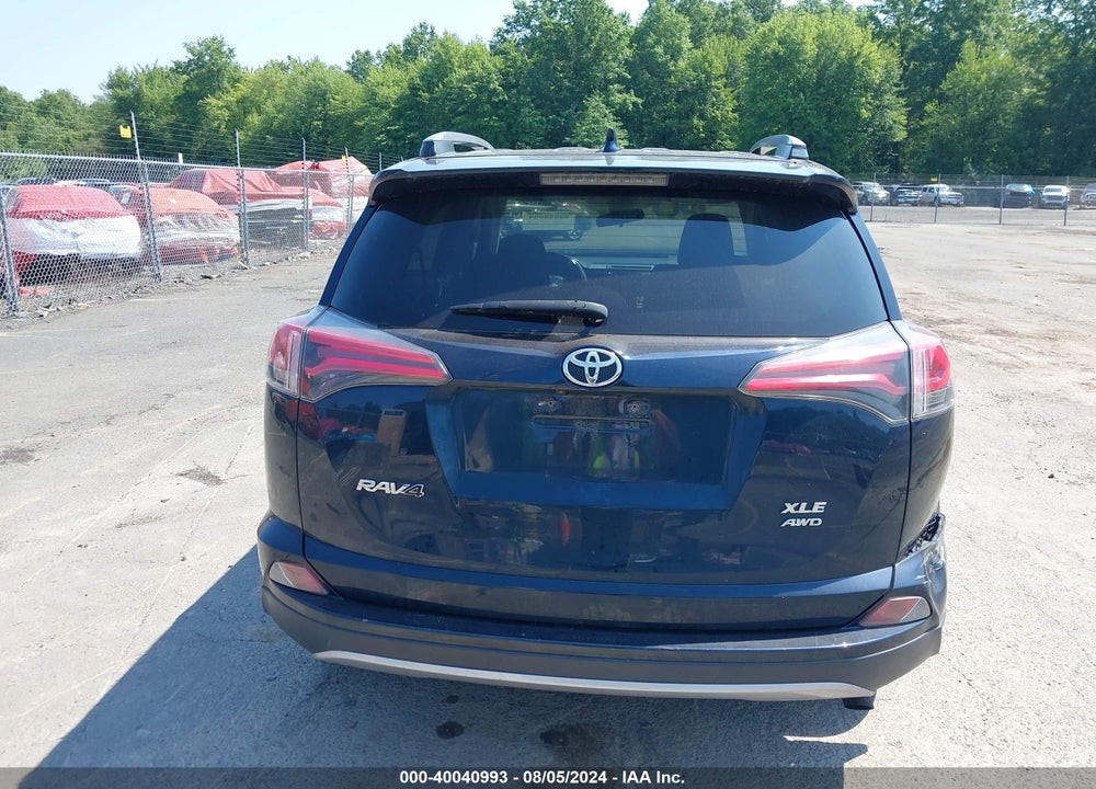 2018 TOYOTA RAV4 XLE VIN: JTMRFREV6JJ726391