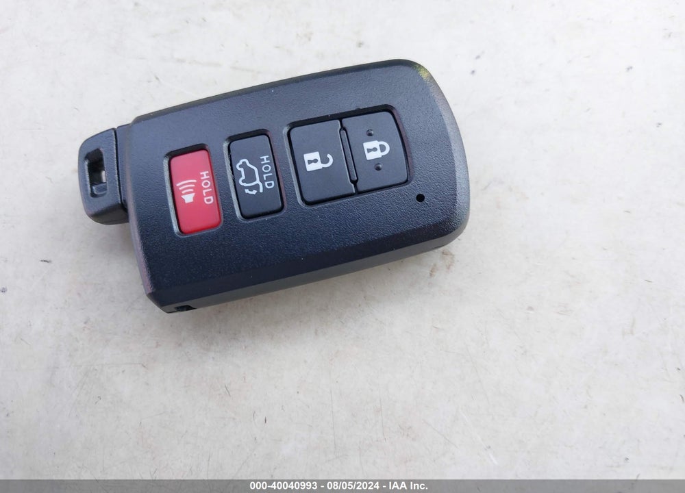 2018 TOYOTA RAV4 XLE VIN: JTMRFREV6JJ726391